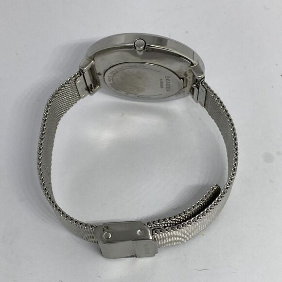 Skagen SKW2691 Women's Silver Stainless Steel Analog Dial Quartz Watch EY887 - Picture 11 of 12